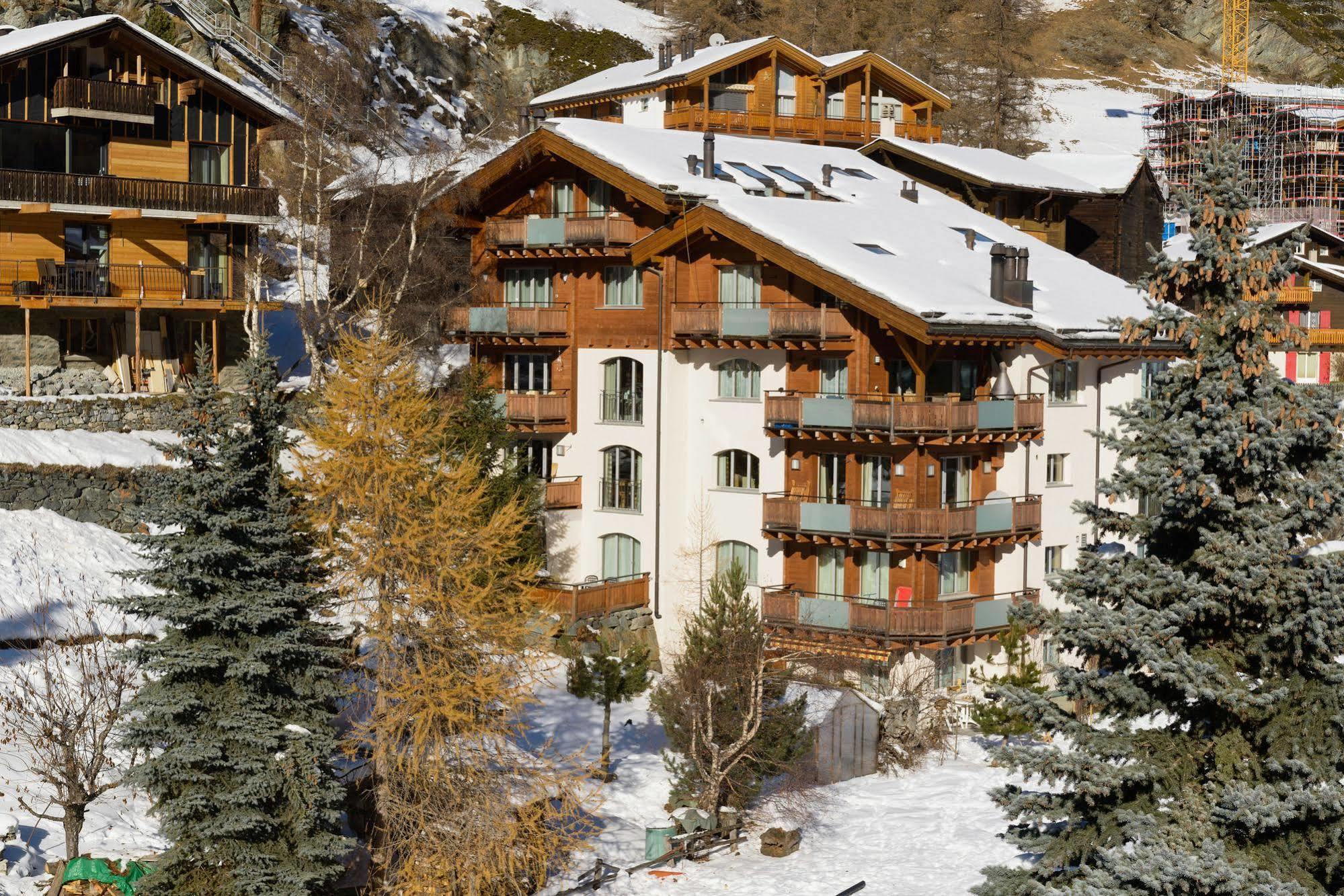 A Calm & Charm Studio - Haus Haro Leilighet Zermatt Eksteriør bilde